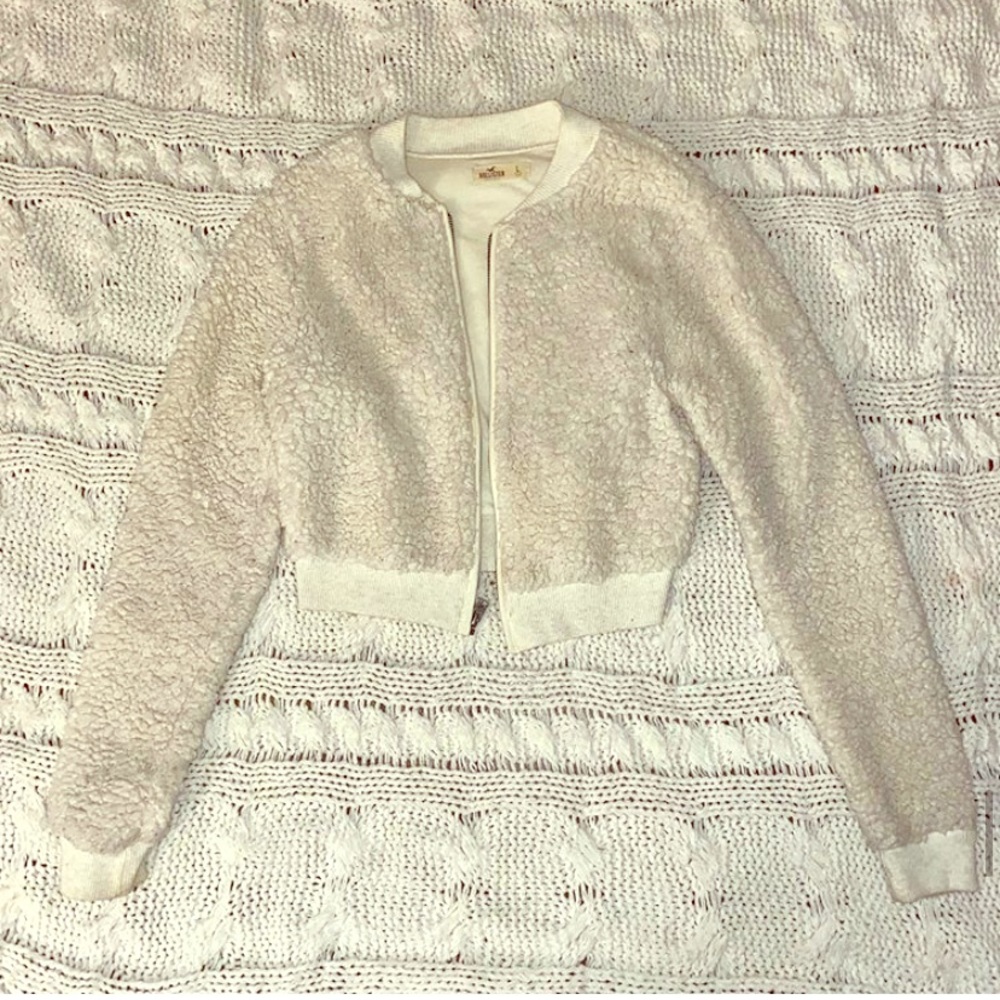 Hollister Fluffy Cropped Sweater